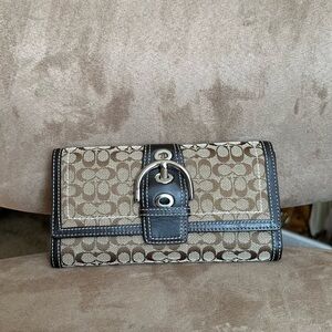 #20. Coach Soho Brown Signature Jacquard Trifold Checkbook Wallet F40584 VGUC